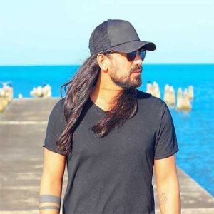 دانلود آهنگ امیر عباس گلاب دوست دارم